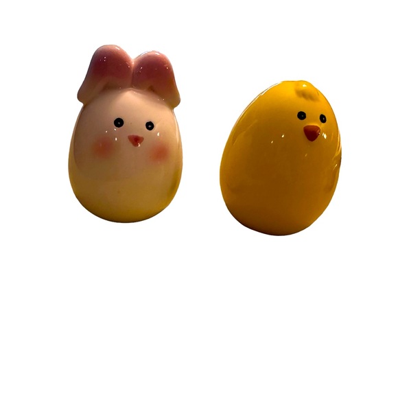 Easter Bunny and Chick Ceramic Salt and Pepper Set - Picture 6 of 6